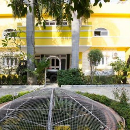 Hotel Ambavgarh Palace อุเดเปอร์ ภายนอก รูปภาพ