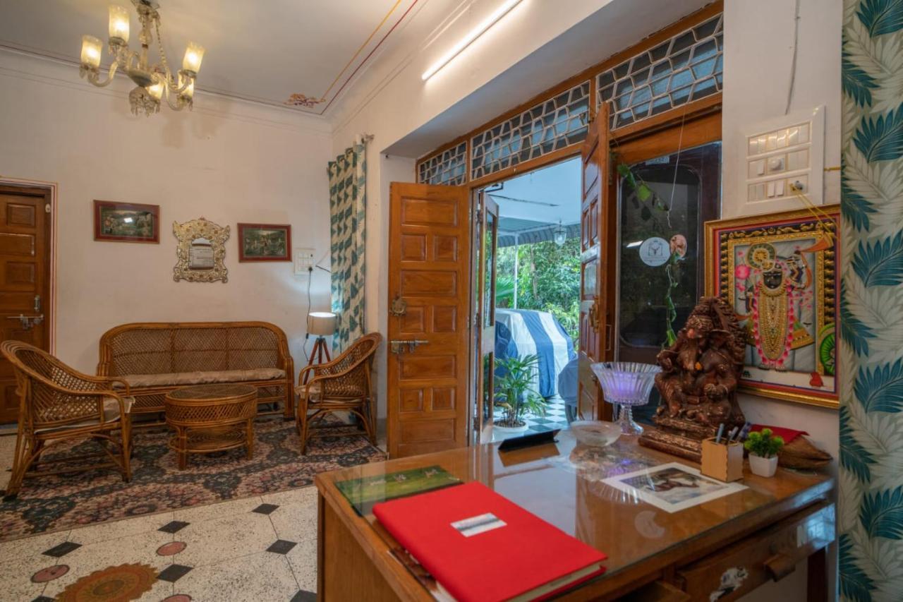 Hotel Ambavgarh Palace อุเดเปอร์ ภายนอก รูปภาพ