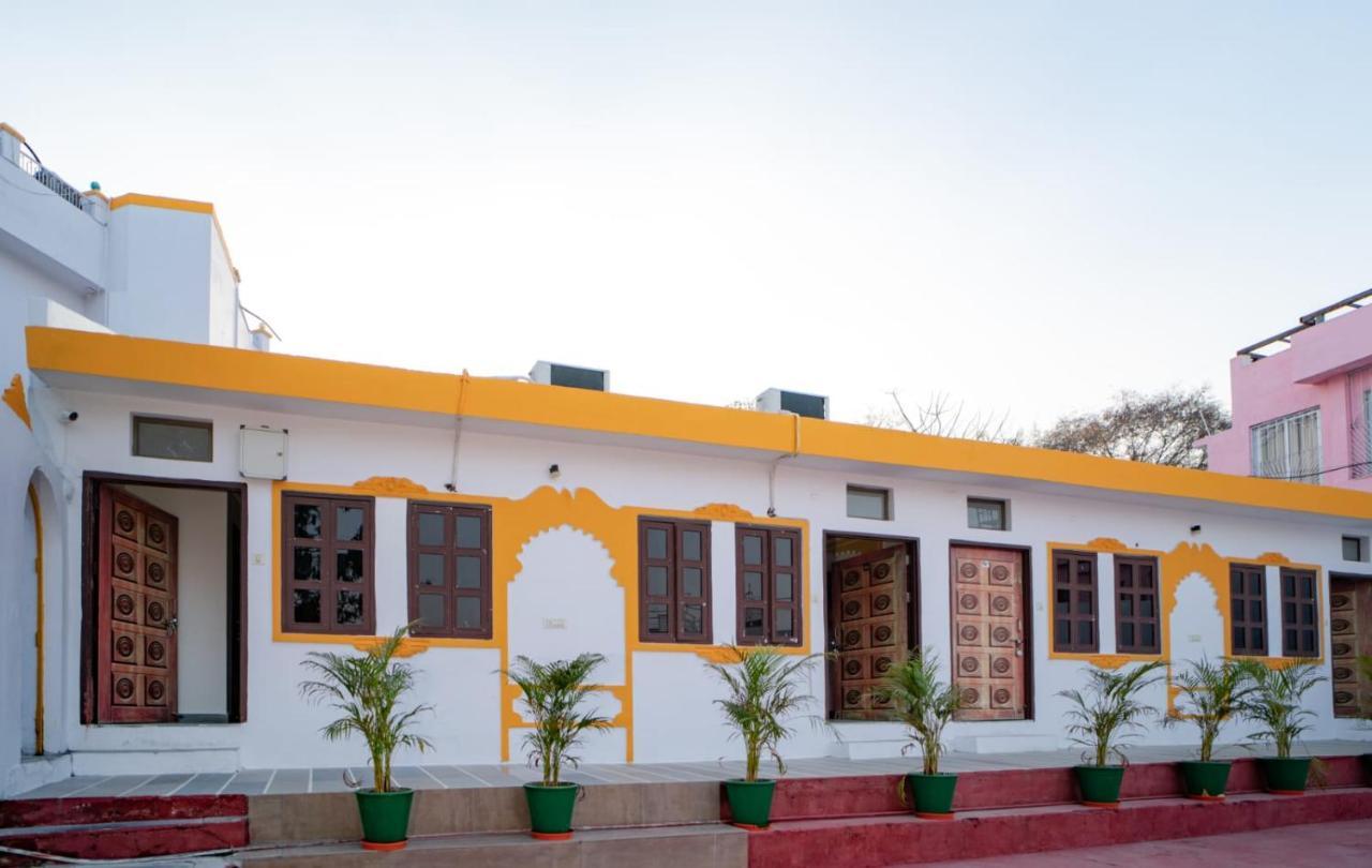 Hotel Ambavgarh Palace อุเดเปอร์ ภายนอก รูปภาพ