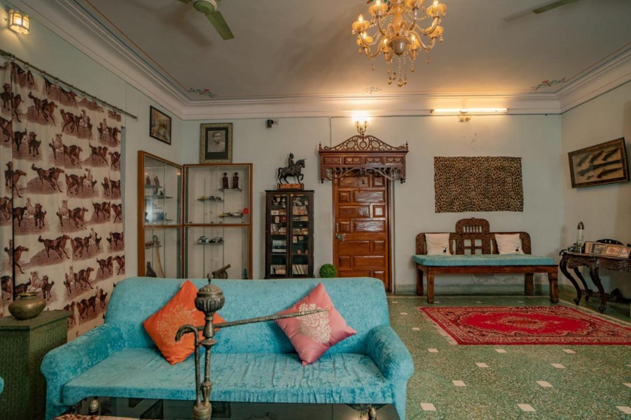 Hotel Ambavgarh Palace อุเดเปอร์ ภายนอก รูปภาพ