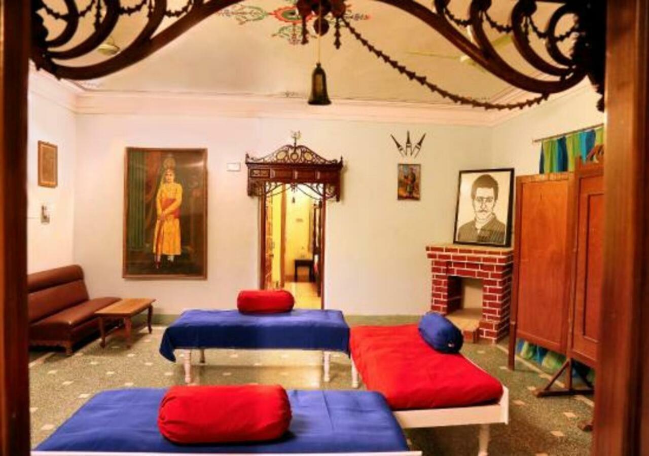 Hotel Ambavgarh Palace อุเดเปอร์ ภายนอก รูปภาพ